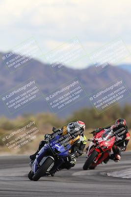 media/Nov-16-2025-Race Pace (Sun) [[8c5fa54630]]/Non Verified Riders (1st 20 Minutes)/5-Turn 15 (110pm)/